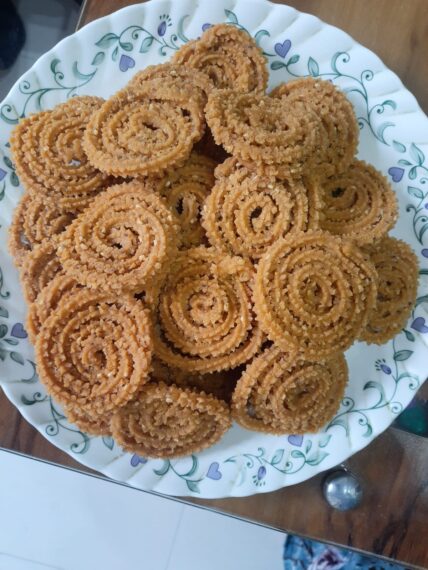 BHAJANI CHAKALI