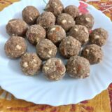 Udad dal dink dryfruit laddu