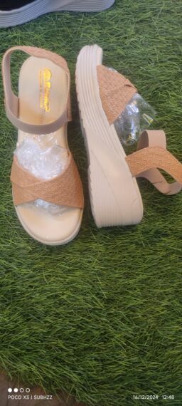 Ladies sandals