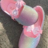 Girls foot Dolo