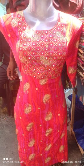Red kurti