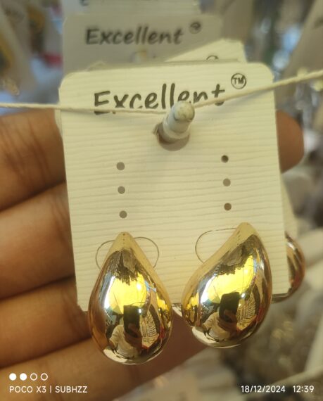 Short earings