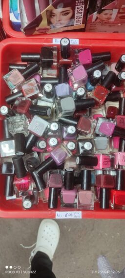 colourful nail polishg