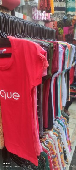 colurful T shirt