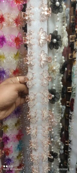 glittery clips
