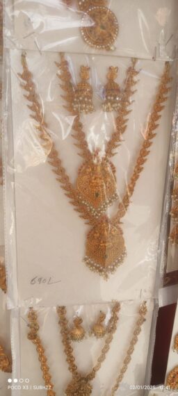 Necklace with zhumka set