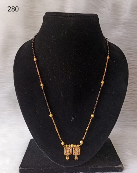 Causal necklace