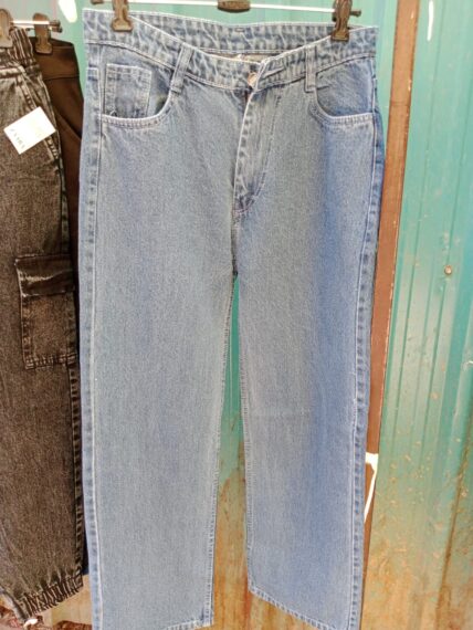 Causal jeans
