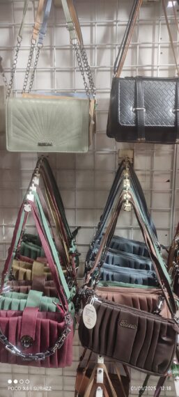 Causal hand bag