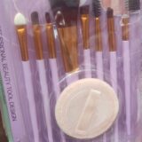 Makeup brush
