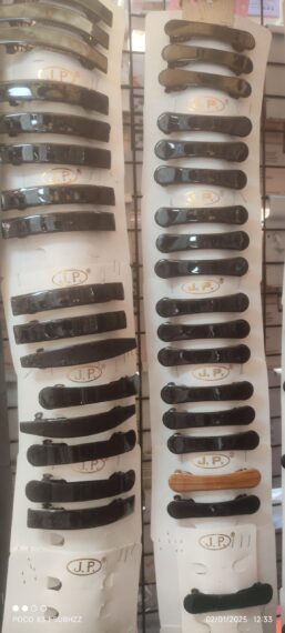 Black clips