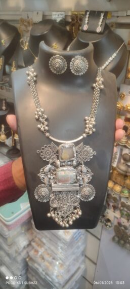 Traditional necklace