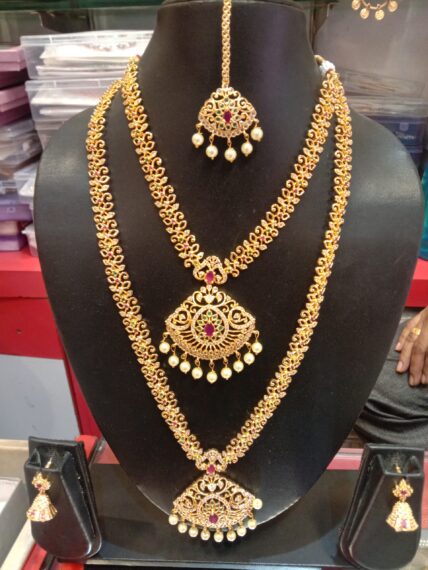 Necklace set