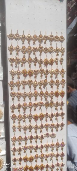 Regular earrings